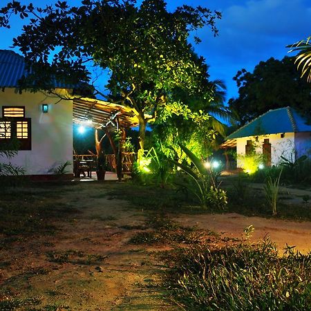 Sea Sound Cabana & Restaurant Tangalle Esterno foto