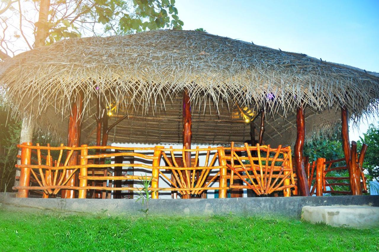 Sea Sound Cabana & Restaurant Tangalle Esterno foto